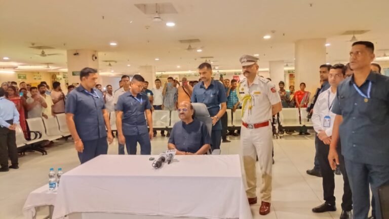 ⚖️ দুর্গাপুরে ধর্ষিতা ছাত্রীর পাশে রাজ্যপাল, বার্তা — ‘ন্যায় হবেই’ 1 7a6171a1 e95e 4fd3 bb33 6601195bc74a