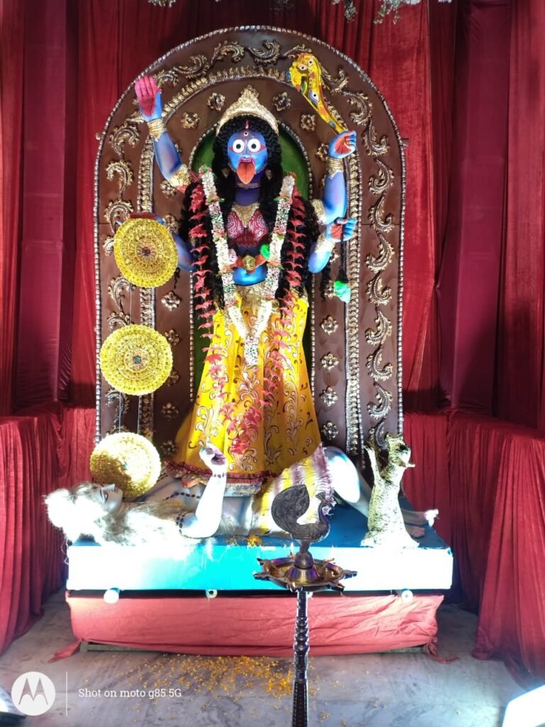 आर्य संघ की काली पूजा में दिखी एकता-भाईचारा, मंत्री ने किया उद्घाटन 2 WhatsApp Image 2025 10 19 at 9.47.58 PM