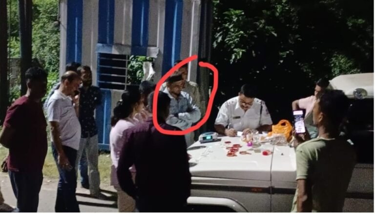 आसनसोल : ₹350 करोड़ के चिटफंड घोटाले का मास्टरमाइंड अरेस्ट, 32 लाख का सोना बरामद 1 WhatsApp Image 2025 10 25 at 10.05.11 PM