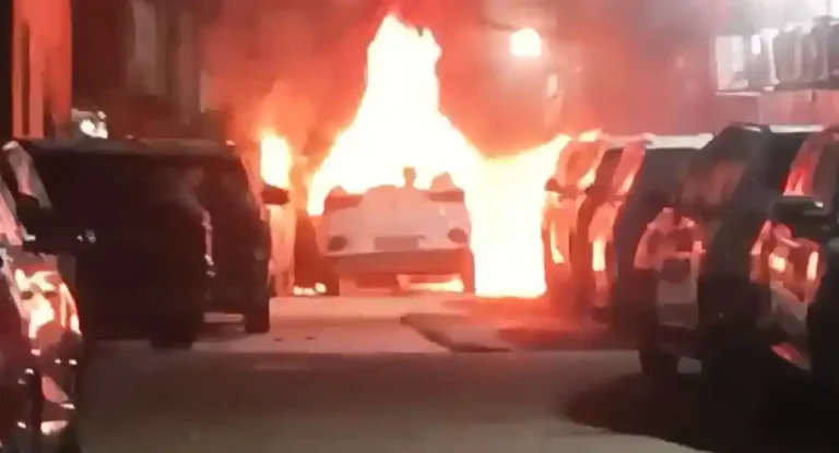 đ¨ āĻŽāĻšā§āĻļāϤāϞāĻžā§ āĻā§āĻžāĻŦāĻš āĻ
āĻā§āύāĻŋāĻāĻžāĻŖā§āĻĄ! āĻŽā§āĻšā§āϰā§āϤ⧠āĻāĻžāĻ āĻšā§ā§ āĻā§āϞ āĻāĻā§āϰ āĻĒāϰ āĻāĻ āĻāĻžā§āĻŋ 1 ezgif 43ba13302d3635