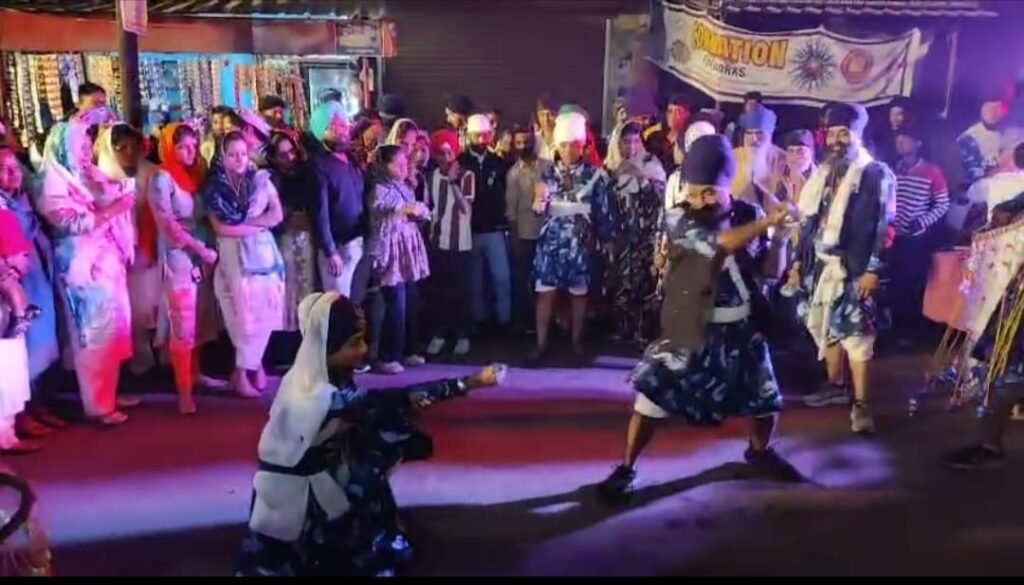 रानीगंज में गुरु तेग बहादुर जी की 350वीं शहादत पर जनसैलाब, भव्य जुलूस और विशाल लंगर 2 8583fca7 8984 4ae8 bfb0 42c43f30595b