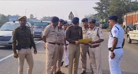 दुर्गापुर : ट्रैफिक पुलिस ने की 8 ब्लैक स्पॉट की पहचान, DCP ने किया निरीक्षण 1 9 6