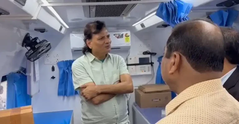 “सड़क पर ही मिलेगा इलाज!” पश्चिम बंगाल सरकार ने लॉन्च की हाई-टेक मोबाइल हेल्थ सेवा, मेयर विधान उपाध्याय ने किया उद्घाटन 1 ezgif 1acc68a56e56d619