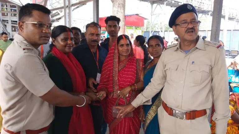 ЁЯМ╝ ржХрж╛рж░рзНрждрж┐ржХ ржкрзВрж░рзНржгрж┐ржорж╛рж░ ржкржмрж┐рждрзНрж░ рж╕рзНржирж╛ржирзЗ ржорж╛ржиржмрждрж╛рж░ ржЖрж▓рзЛржХ! ржЖрж╕рж╛ржирж╕рзЛрж▓рзЗрж░ рж░рзЗржгрзБ ржжрзЗржмрзАрж░ рж╕рждрждрж╛рж░ ржиржЬрж┐рж░! 1 ezgif 522161419d760c