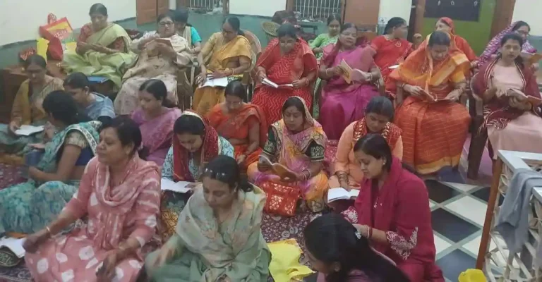 बराकर में राणी सती दादी का जन्मोत्सव: महिलाओं ने सजाया भव्य दरबार, गूंजे भक्ति गीत 1 ezgif 52f08fe9de4f90