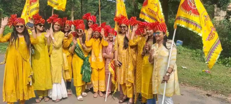 ЁЯЪй рдХреБрд▓реНрдЯреА рдореЗрдВ рдЧреВрдВрдЬрд╛ тАЬрдЬрдп рд╢реНрд░реАрд╢реНрдпрд╛рдотАЭ рдХрд╛ рдЬрдпрдШреЛрд╖! рдорд╣рд┐рд▓рд╛ рдмреНрд░рд┐рдЧреЗрдб рдХреА рд╢реЛрднрд╛рдпрд╛рддреНрд░рд╛ рдиреЗ рдЦреАрдВрдЪрд╛ рд╕рдмрдХрд╛ рдзреНрдпрд╛рди 1 ezgif 5a9b740e0db7f1