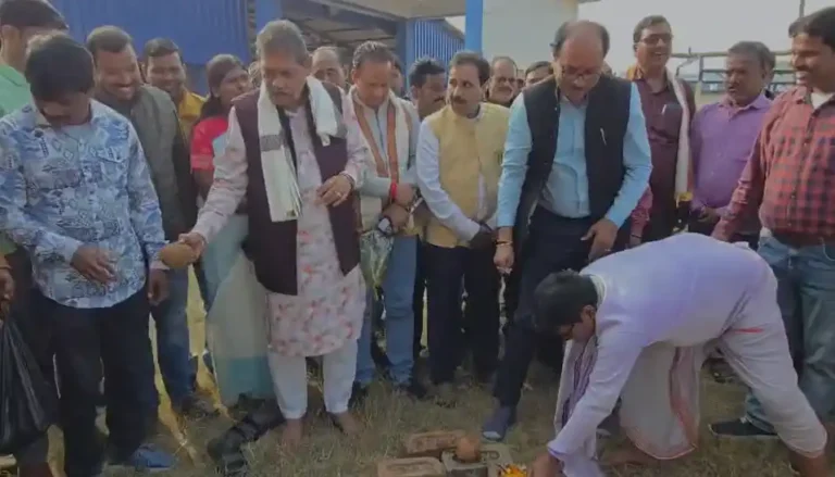 ezgif 7008b79310342fb7