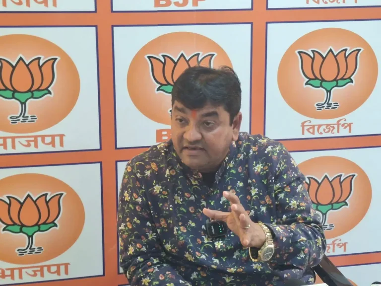 आसनसोल को एम्स की दरकार: समाजसेवी कृष्णा प्रसाद ने प्रधानमंत्री से की बड़ी मांग 1 ezgif 7d31e02db0471170