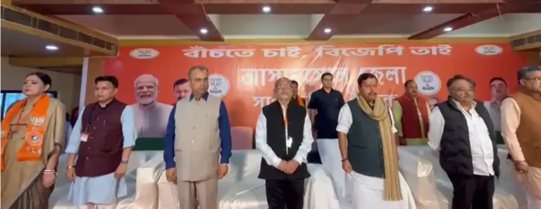 ezgif 83d970492504052b