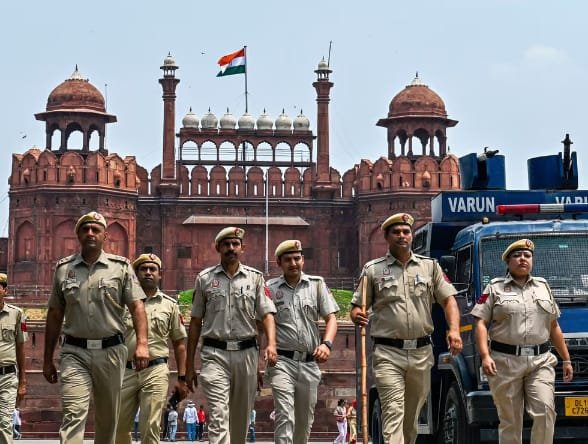 लाल किला और चांदनी चौक पर आतंकी साजिश का अलर्ट, देशभर में हाई सिक्योरिटी 1 2ceea515 944e 465d bf8d 9c884bd9f863