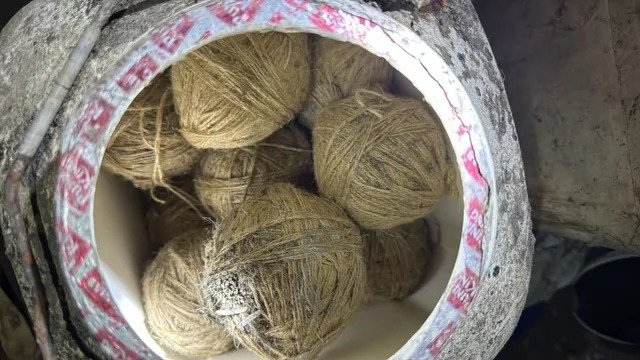 ভোটের উত্তেজনার মাঝে ভাঙড়ে বিস্ফোরক চাঞ্চল্য! আইএসএফ কর্মীর বাড়ি থেকে ২৮টি জীবন্ত বোমা উদ্ধার 1 318a1b19 ee4b 41cc 82bd c6cf1d5d7766