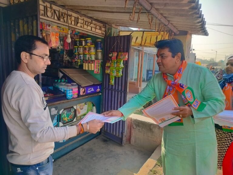 आसनसोल उत्तर में कृष्णा प्रसाद का जनसंपर्क अभियान, वार्ड 15 में भाजपा के पक्ष में माहौल बनाने की कोशिश 1 d26b9c91 22bb 411e bb9c 8f9d286fe2bb