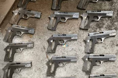 गुप्त सूचना पर छापा, बिहार में चल रही थी हथियारों की फैक्ट्री का भंडाफोड़ 1 ed33904d 7fb9 44e7 b09c 57670ff6623f