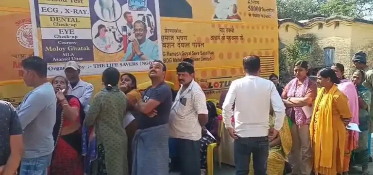 घर के पास ही इलाज! 29 नंबर वार्ड में पहुंची मोबाइल मेडिकल वैन 1 ezgif 62241b67c13d9502