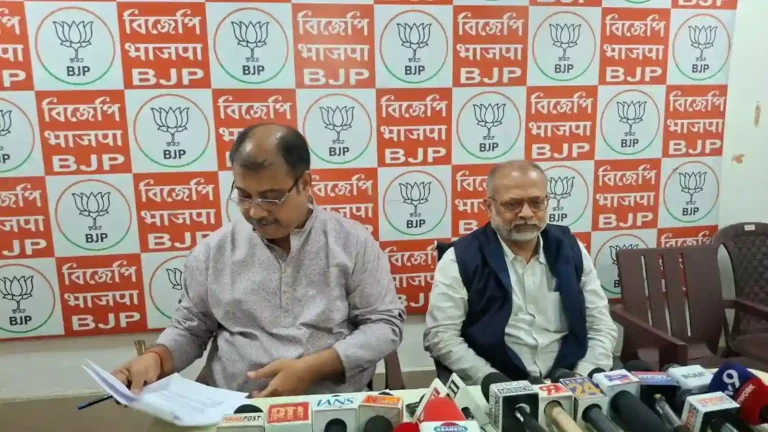 ezgif 6829e1597ebb9e8e