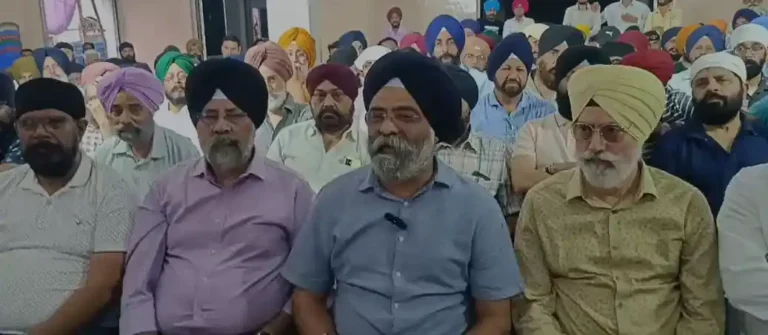 ezgif 1644293082a744b7