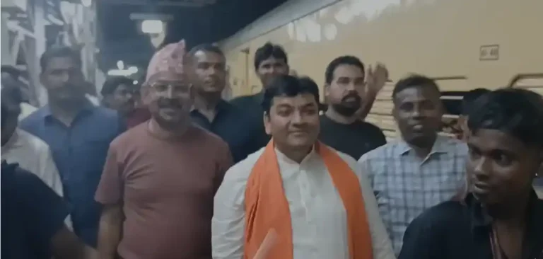 ezgif 5b7d7fb2ed91ed59