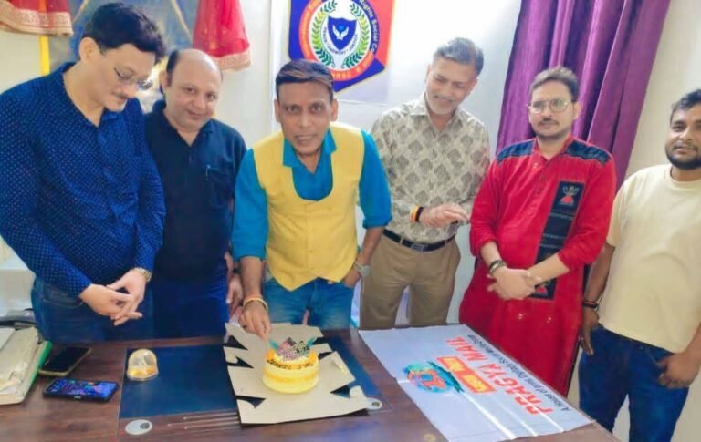 dead24c8 62e2 4c83 8ada a7218a92b1cd