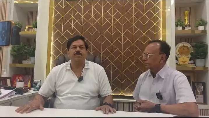 Home 7 ezgif 3c0496d7b42d5e92