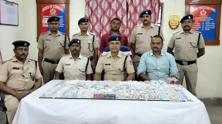 ezgif 55893f1876e2eb8e