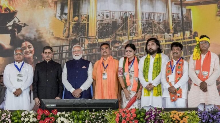 প্রথম ক্যাবিনেটেই বড় সিদ্ধান্ত! বাংলায় চালু ‘আয়ুষ্মান ভারত’, বিএসএফকে জমি দিচ্ছে সরকার 1 AYUSHMAN