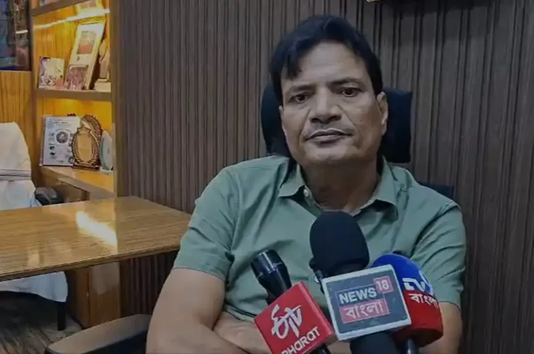 মেয়র কক্ষে কার ছবি থাকবে? মমতা বনাম শুভেন্দু—তুঙ্গে রাজনীতি 1 ezgif 726687f6f2d55b84