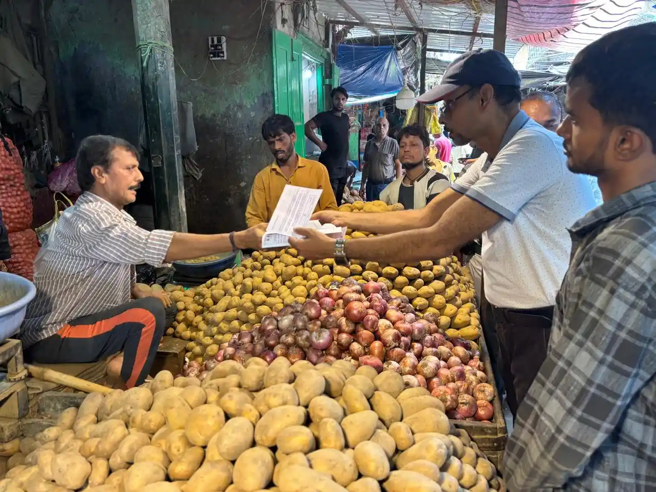 महंगाई पर प्रशासन का बड़ा प्रहार—आसनसोल और बर्नपुर बाजार में छापा!